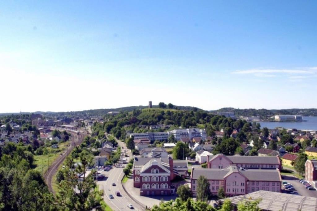 Sjarmerende Leilighet I Hjerte Av Tonsberg By ภายนอก รูปภาพ
